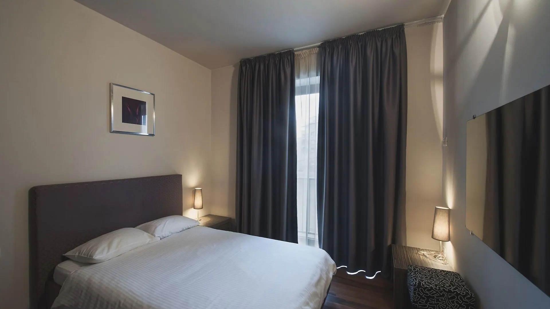 ***  Hotel Hemingway Residence Bucharest Romania