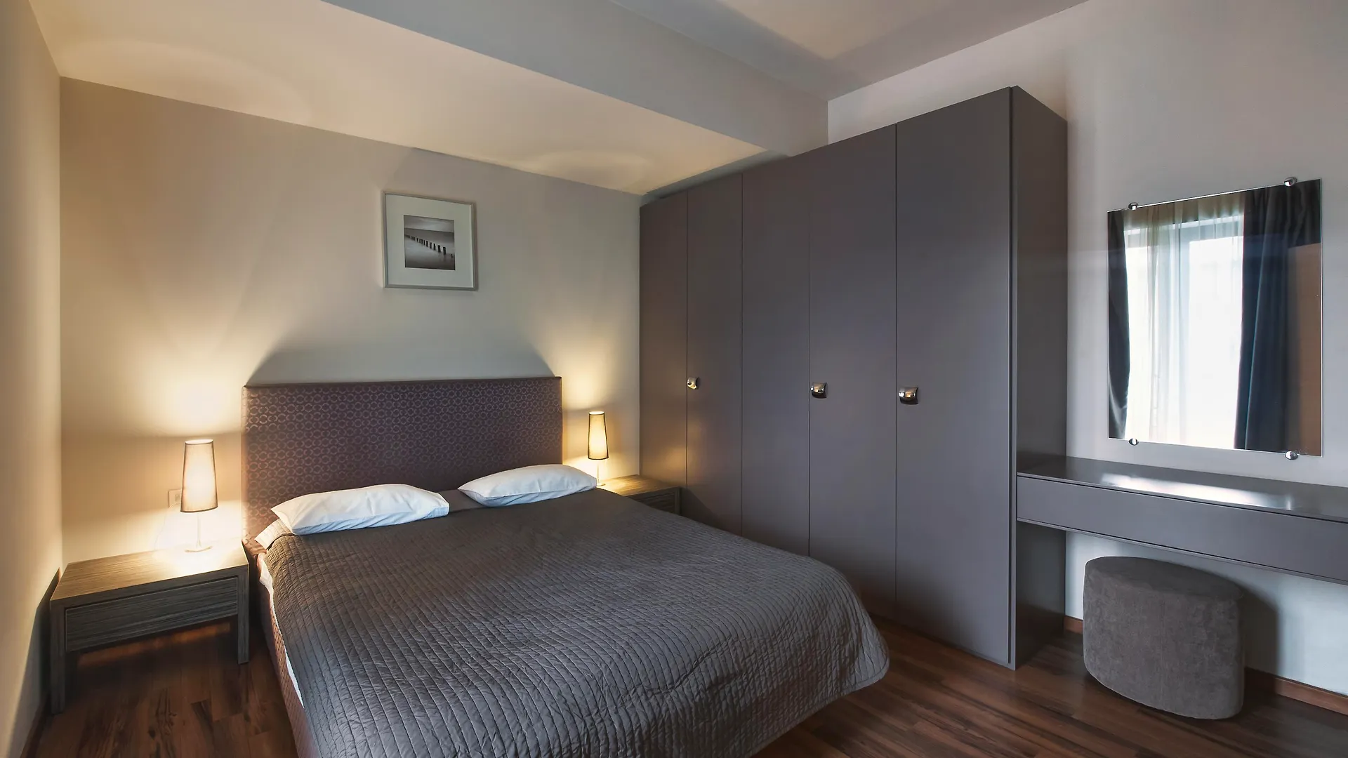 Hotel Hemingway Residence Bucharest 3*,