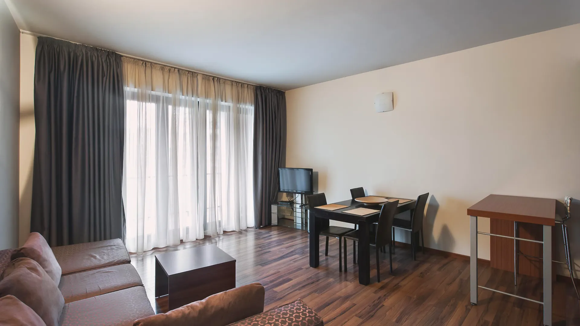 ***  Hotel Hemingway Residence Bucharest Romania
