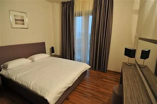 Hotel Hemingway Residence Bucharest 3*,