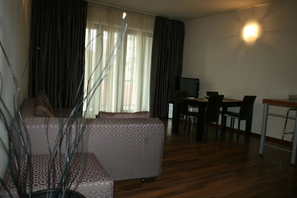 Hotel Hemingway Residence Bucharest 3*,