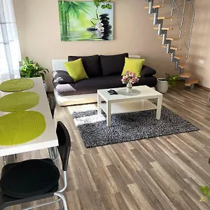 Island In The Downtown With Free Parking Debreţin