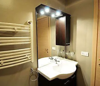 Hotel Hemingway Residence Bucharest 3*,
