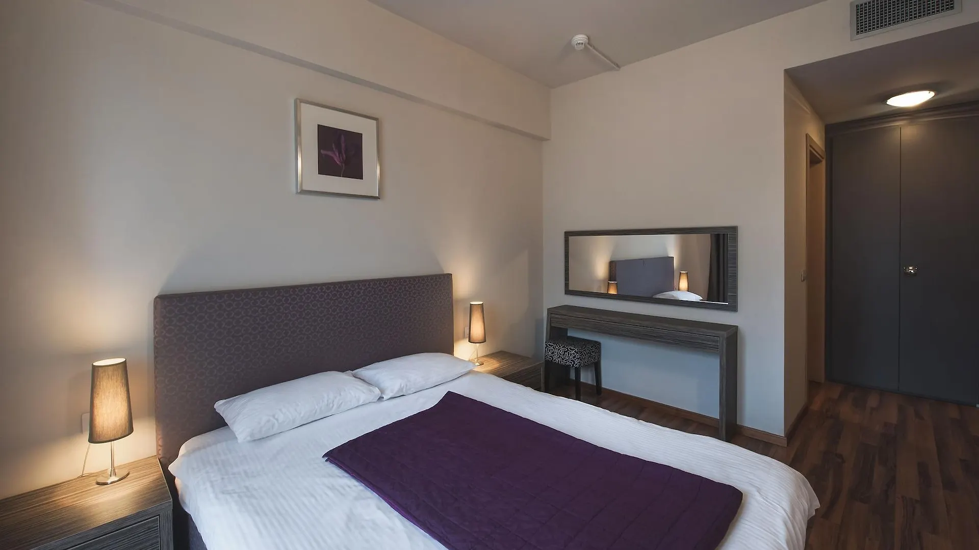 ***  Hotel Hemingway Residence Βουκουρέστι Ρουμανία